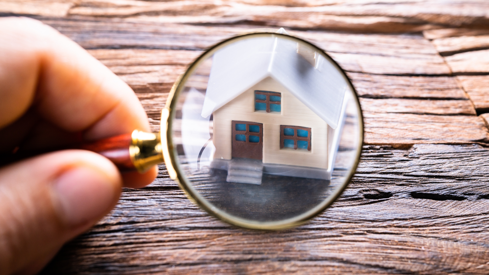 Winforth Inspections - Magnifying Glass Over House